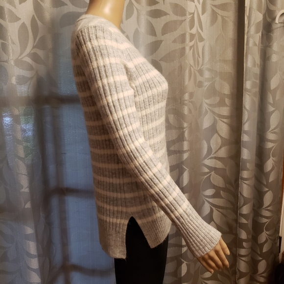 Ribbed Striped Sparkling Sweater Size XS - Picture 3 of 10